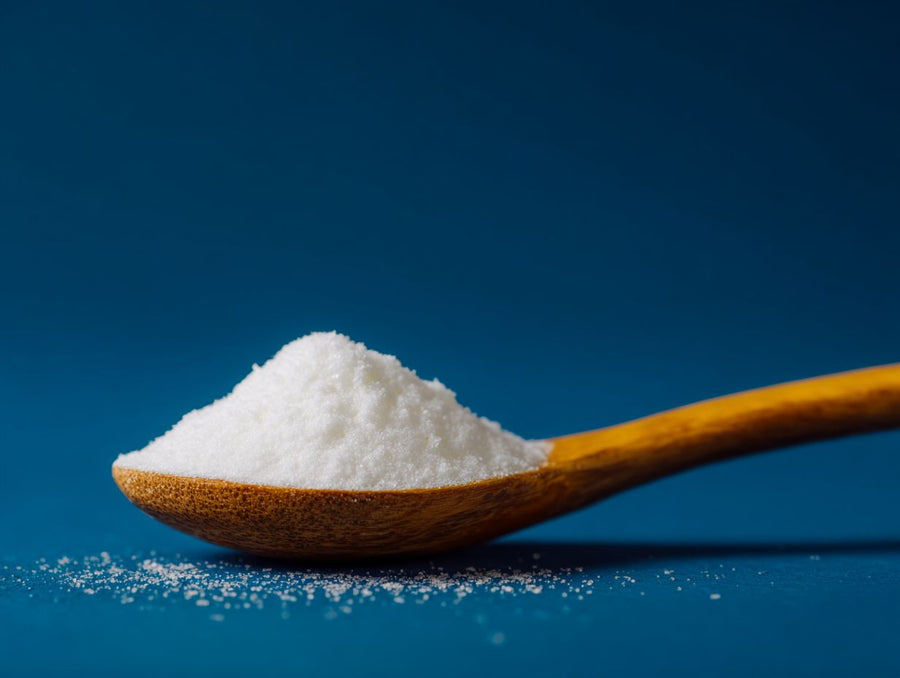 Spoon of magnesium citrate powder
